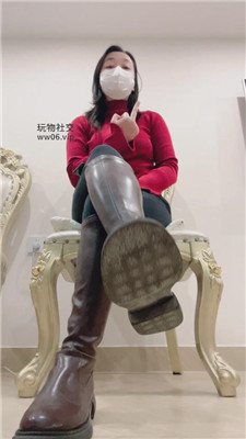 【物业素人】长筒靴裤里黑丝榨    250101-7