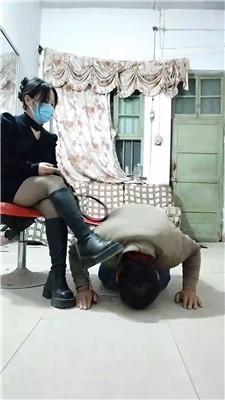 【沐颜】虐猥琐老狗-鞭打/长靴踩虐【双视角版】 JS250103-17