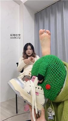 【Qi7】纹身小妹S-强制闻粉鞋/玉足狂舔 JS250107-1