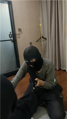 【白兔】品尝主人的原味黑棉袜 JS250107-14