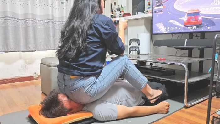 牛仔裤强制坐脸打游戏 YC-250108-6