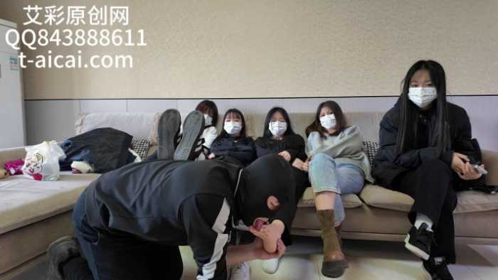 『chnnsct1818』群体鞭打戏耍贱狗 YC-250109