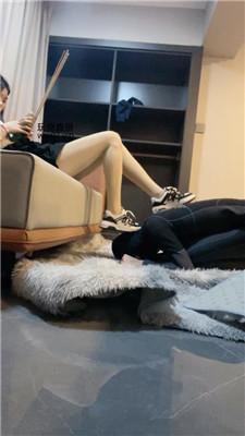 【沐沐大大】藤条鞭打/运动鞋踩踏 JS250302-27