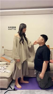 【埋汰】玉足脚下踩健身教练【上】 bf50938