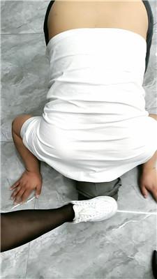 【尼娜】双S-脏鞋黑丝踩踏喂食【双视角版】 JS250410-11