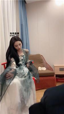 【亚绮】汉服女神诱惑-短靴踩踏喂食 bf52649