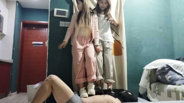 学生太妹踩踏小沈 YC-250504