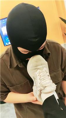 【青青】爬山后原味鞋袜辱-脚踩喂食 JS250524-22