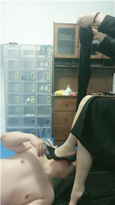 【诗恩大大】脏鞋美腿恋足舔 JS250528-8