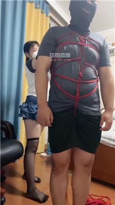 【铃兰】捆绑白袜塞嘴-赏赐圣水 JS250801-2