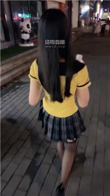 【九月】深夜户外开发精神小妹虐 JS250805-45