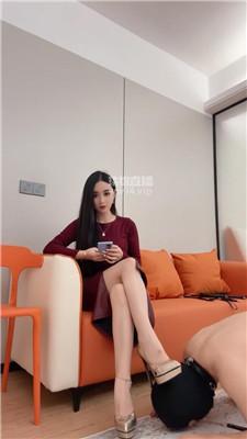 【风吟殿下】骚狗性感高跟踩踏裸足 bf57197