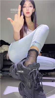 【绝美兔】冰冰袜黑丝羞辱    250926-9