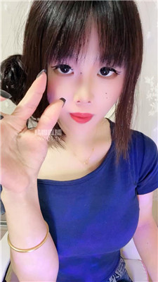 【姜琦琦】爆吸香水盯    251002-12