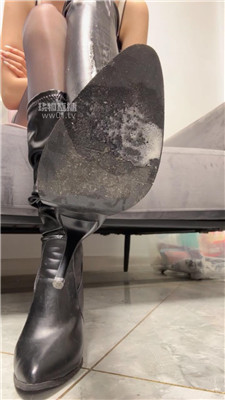 【酒鸽】油亮黑丝高跟皮靴    251002-13