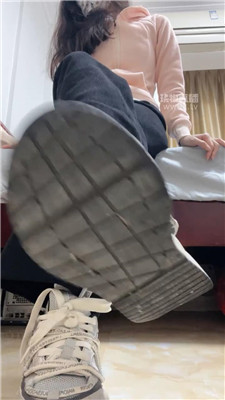 【婉婉】滚进来    251023-19