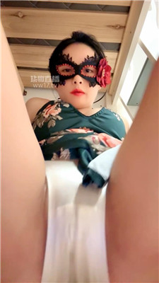 【妖妖】胯下诱惑    260106-31