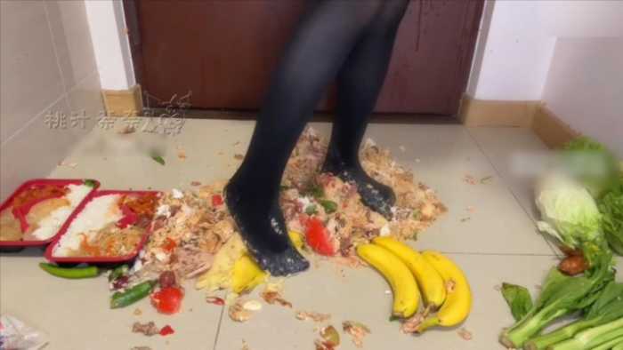 厚黑袜暴踩十斤食物 JS260115~7