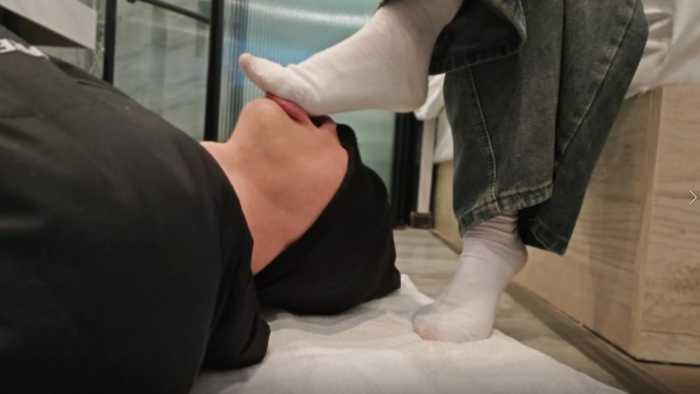 【芋圆】小白鞋白袜裸足调教 YC-260228-2