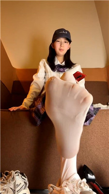 【暴暴】黑丝高跟肉丝裸足    260311-16